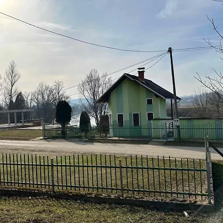 펜션 Vikendica Zlatni Dan 프리제도르